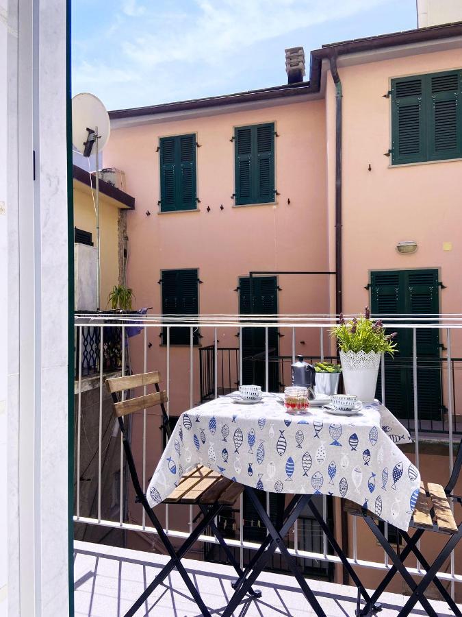 La Casa Di Lenu Apartment ริโอมัจโจเร ภายนอก รูปภาพ